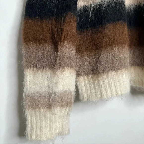 THEORY Striped Alpaca Wool V-Neck Sweater Size Medium - Picture 6 of 11